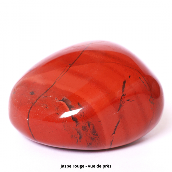 jaspe rouge pierre roulée vue proche