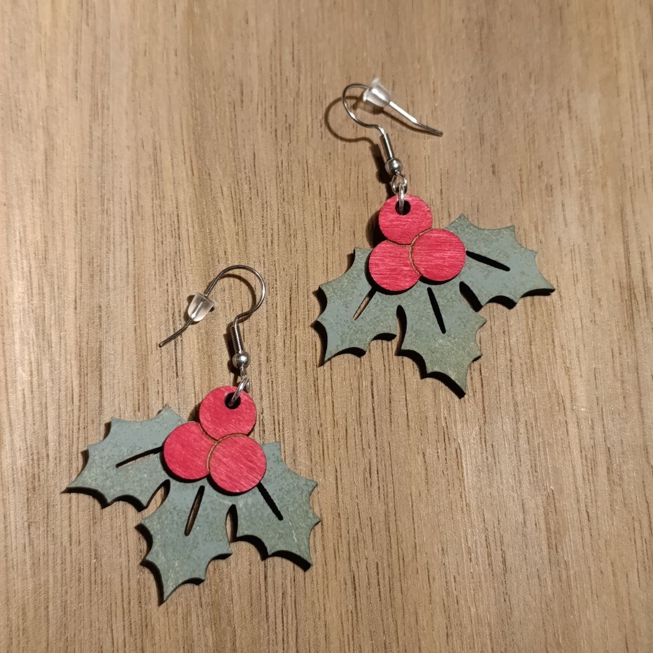 Boucles d’oreilles Houx artisanales – Image 2